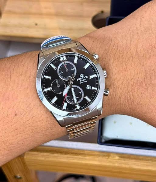 Edifice casio Chronographe standard EFB-710D-1AV ✅ SAPHIR