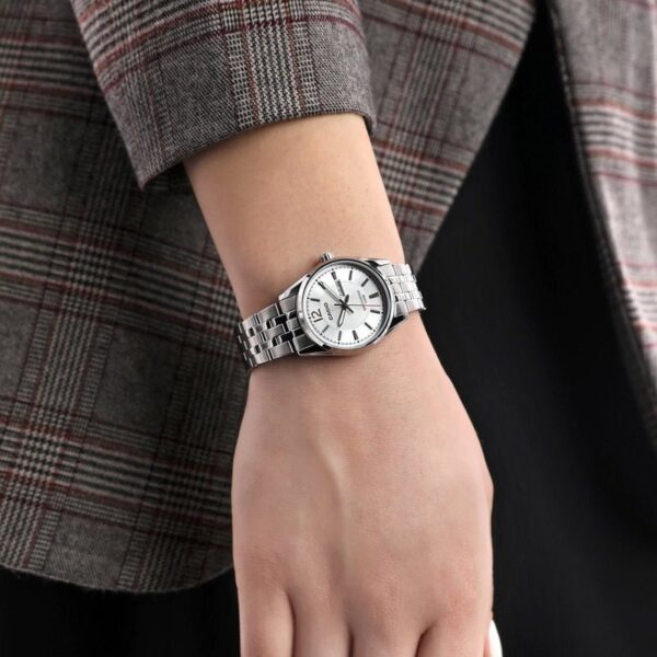 Casio femme. LTP-1335D-7AVDF